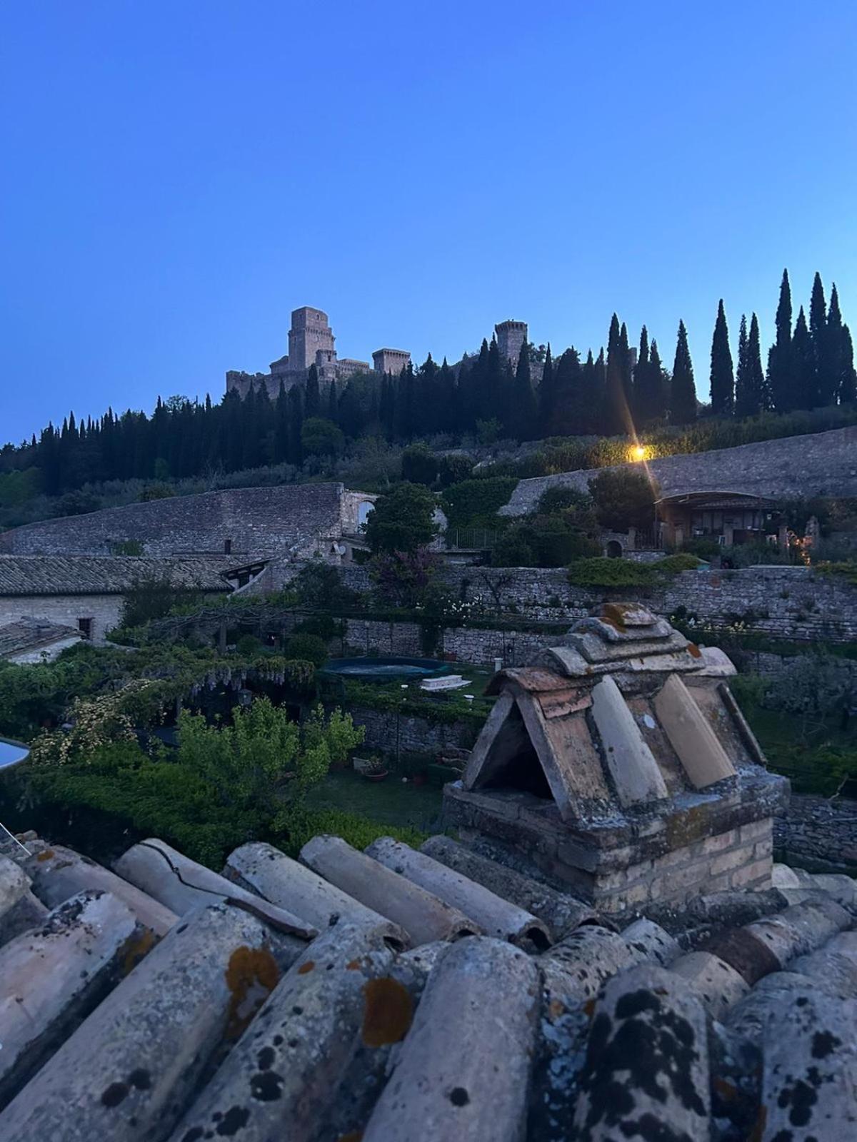 Monolocale L'Anfiteatro Romano Assisi Ngoại thất bức ảnh